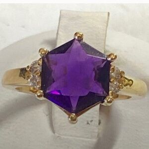 BEAUTIFUL 14K YELLOW GOLD, AMETHYST & DIAMOND RING (SIZE 6) 5.3 GRAMS